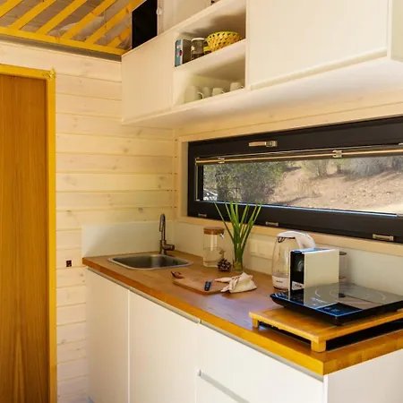 Isis Garden By Tiny Away בית נופש *